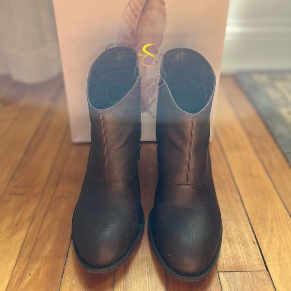 Jessica Simpson Booties - Picture 1 of 4